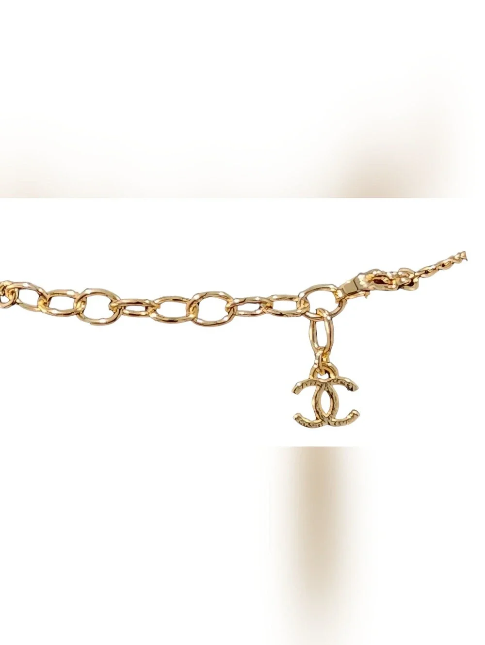 SUPER EUC CHANEL Gold Tone Chain & Black/Gold Pendant with COA
